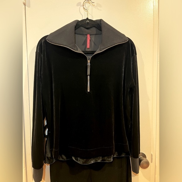 Spanx Velvet Half Zip - Picture 4 of 8